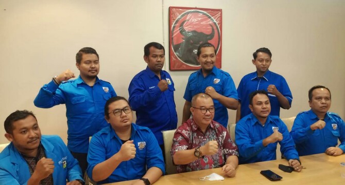 Anggota DPRD Sumut, Rudi Hermanto menerima kunjungan Dewan Pengurus Daerah Komite Nasional Pemuda Indonesia (DPD KNPI) Kota Medan di Kantor DPRD Sumut, Rabu (24/11/2021)