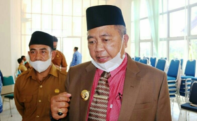 Bupati Aceh Barat Haji Ramli MS heran mengapa banyak aparatur sipil negara (ASN) perempuan di daerah itu yang menggugat cerai suaminya ke pengadilan melalui Mahkamah Syar’iyah.