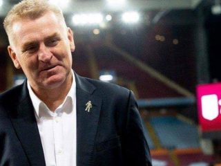 Dean Smith, dipecat Aston Villa.