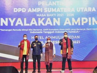 Pelantikan Angkatan Muda Pembaharuan Indonesia (AMPI) Sumut, Senin (13/12/2021) malam, menyisakan cerita.