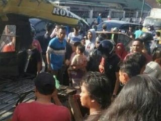 Kecelakaan angkot dan kereta api yang terjadi di perlintasan rel kereta api, Jalan Sekil Ujung, Medan, Sabtu (4/12/2021) menewaskan lima orang penumpang angkot