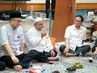 Rektor IPB sekaligus seorang akademisi dan guru besar ekologi-politik Arif Satria terpilih menjadi ketua umum (Ketum) Ikatan Cendikiawan Muslim se-Indonesia (ICMI) periode 2021-2026.