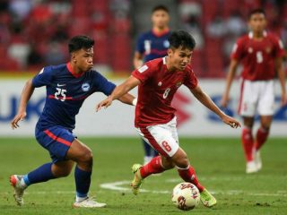 Hasil akhir Timnas Indonesia di kancah Piala AFF 2020 akan ditentukan malam nanti, Sabtu (1/1/2022). Asnawi dan kawan-kawan akan kembali bersua dengan Timnas Thailand leg kedua partai final di Singapore Nasional Stadium.