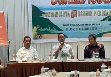 Gus Irawan Pasaribu dalam diskusi dengan tema "Danau Toba, Pariwisata vs Bisnis Perikanan" yang digelar oleh Fraksi Partai Gerindra di Swiss Bell Hotel, Jalan Gajah Mada, Medan, Selasa (21/12/2021).