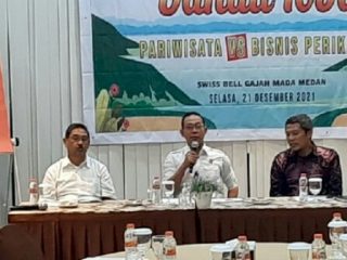 Gus Irawan Pasaribu dalam diskusi dengan tema "Danau Toba, Pariwisata vs Bisnis Perikanan" yang digelar oleh Fraksi Partai Gerindra di Swiss Bell Hotel, Jalan Gajah Mada, Medan, Selasa (21/12/2021).