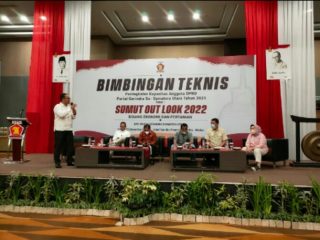 Kader Gerindra Sumut harus mengkonsolidasikan petani di segala sektor agar nasib petani tidak semakin termarginalkan.