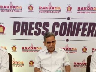 Ahmad Muzani, sekretaris jenderal DPP Gerindra, menyampaikan ke Ketua DPD Gerindra Sumut Gus Irawan Pasaribu bahwa hanya butuh beberapa menit untuk memenangkan hati rakyat.