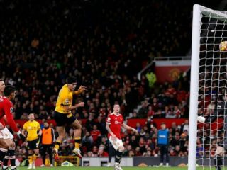 Manchester United tersandung di pertandingan perdananya di 2022. C Ronaldo dan kawan- kawan takluk di tangan Wolves 0-1 di Stadion Old Trafford, Selasa (4/1/2022).