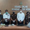 Kejaksaan Negeri Medan menerima penyerahan tersangka dan barang bukti (Tahap II) dalam perkara pencurian dengan kekerasan yaitu Perampokan Toko Emas Simpang Limun Medan, Rabu (5 /1/2022)