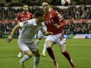 Langkah Arsenal harus terhenti di babak ketiga Piala FA 2021/2022. Tim Meriam London itu takluk dari tim divisi II Inggris, Nottingham Forest, 0-1 ketika duel berlangsung di CIty Ground, markasnya Nottingham, Senin (9/1/2022)