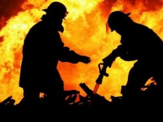 Rumah Warga Jalan Nilam Dilalap Si Jago Merah, Tidak Ada Korban Jiwa