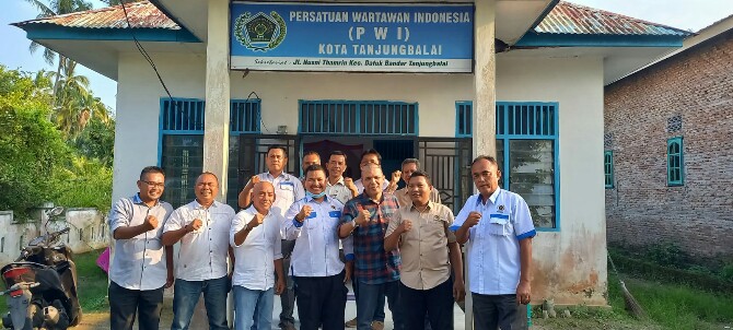 Usni Fili Panjaitan mengundurkan diri, Saufi Satria Simangunsong (TVRI) terpilih sebagai pelaksana tugas Ketua Persatuan Wartawan Indonesia (PWI) Kota Tanjungbalai sisa masa bhakti 2019-2022.