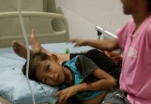 Seorang bocah bernama Ahmad Aldi (8) Warga Jermal 14 No 10 Kecamatan Medan Denai yang menderita sakit paru dan tipes dibawa ke RS Pirngadi Medan untuk mendapatkan perawatan intensif.