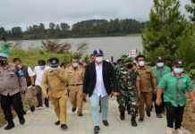 Komisaris Utama PT Indonesia Asahan Aluminium (Inalum) persero, Doni Monardo melakukan kunjungan kerja ke Kebun Raya Samosir dalam rangka mengakselerasi penghijauan Kawasan Danau Toba, kemarin