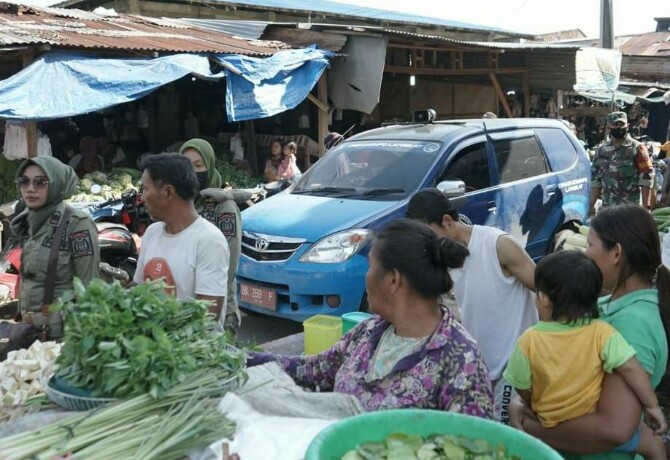 Pemkab Langkat sosialisasikan penataan Pasar Pangkalan Berandan di Kecamatan Babalan, Langkat, Jumat (27/1/2022).