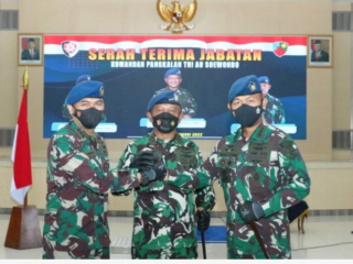 TNI AU. Panglima Komando Operasi TNI Angkatan Udara I, Marsekal Muda TNI Ir. Tedi Rizalihadi S., M.M. memimpin langsung acara serah terima jabatan (Sertijab) Danlanud Soewondo (SWO) dari Kolonel Pnb Juli Heryanto Ginting, S.Sos. yang diserahkan kepada Kolonel Pnb Wastum, S.E., M.M.P. di Gedung Roesmin Noerjadin Makoopsau I, Rabu (26/1).