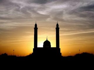Pimpinan Pusat (PP) Muhammadiyah telah resmi menetapkan 1 Ramadan 1443 H jatuh pada Sabtu, 2 April 2022. Hal tersebut berdasarkan surat Maklumat PP Muhammadiyah Nomor 01/MLM/I.0/E/2022 tentang Penetapan Hasil Hisab Ramadhan, Syawal, dan Zulhijah 1443.