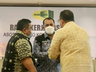 Wakil Walikota Medan, Aulia Rachman menegaskan kontribusi depo kontainer untuk Pemko Medan belum layak. Dirinya berharap Asosiasi Depo Kontainer Indonesia (Asdeki) bersama pelaku usaha bisa memberikan kontribusi lebih ke depannya.