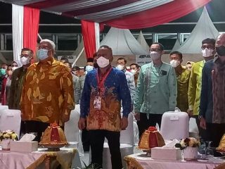 Gubernur Sulawesi Tenggara (Sultra), Ali Mazi membuka Pameran UMKM rangkaian Hari Pers Nasional (HPN) 2022 di Pelataran Tugu Religi Kendari, Minggu (6/2/2022) malam.