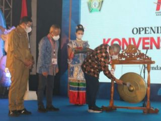 Ketua Dewan Pers, Muhammad Nuh resmi membuka Konvensi Nasional Media Massa pada rangkaian Hari Pers Nasional (HPN) 2022 di Kota Kendari, Sulawesi Tenggara, Senin (7/2/2022).