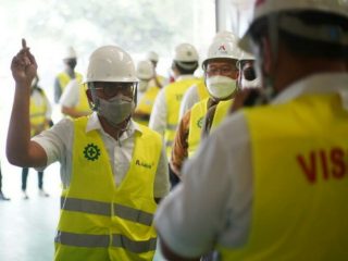 Wakil Menteri I BUMN, Pahala ketika berkunjung ke Kantor PT Inalum Persero di Batubara