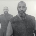Denzel Washington berperan sebagai Lord Macbeth