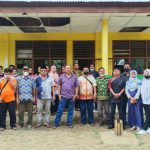 Plt Bupati Langkat, Syah Afandin melakukan sidak di SD Negeri 056035 Dusun 7 Bukit Sibertung, Desa Bukit Selamat, Kecamatan Besitang Kabupaten Langkat, kemarin.