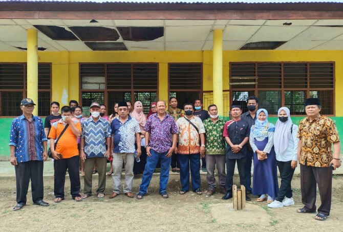 Plt Bupati Langkat, Syah Afandin melakukan sidak di SD Negeri 056035 Dusun 7 Bukit Sibertung, Desa Bukit Selamat, Kecamatan Besitang Kabupaten Langkat, kemarin.