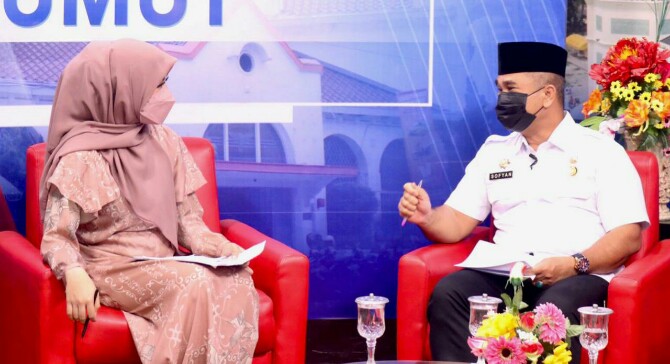 Asisten Pemerintahan dan Kesra Setdako Medan, Muhammad Sofyan memberikan keterangan terkait pelaksanaan MTQ ke-55 Kota Medan, Rabu (16/2/2022)
