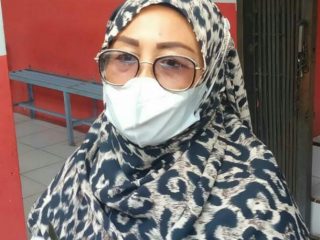 Kepala Sekolah SD Negeri 060898, Sukma Sari yang diduga melakukan pungli atau pemotongan bantuan siswa miskin di sekolah tersebut. Walikota Medan, Bobby Nasution meminta Kadis Pendidikan mengevaluasi kinerjanya dan memberikan sanksi tegas