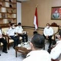 Gubernur Sumut Edy Rahmayadi menerima audiensi Walikota Medan dan PT KAI terkait revitalisasi Lapangan Merdeka di ruang kerja Gubernur Sumut, lantai 10 Kantor Gubernur Sumut, Jalan Diponegoro No 30 Medan, Rabu (16/2/2022). (kaldera/diskominfo)