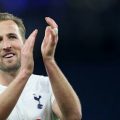 Penyerang Tottenham, H Kane melakukan selebrasi usai pertandingan melawan Manchester City di Etihad Stadium, Sabtu (19/2/2022). City menyerah 2-3 dalam laga tersebut.