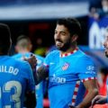 Striker Atlitico Madrid, Luis Suarez bersama pemain lainnya merayakan gol kedua tim tersebut ke gawang Osasuna ketika kedua tim bertemu di Stadion El Sadar, markasnya Osasuna, Sabtu (19/2022). Atlitico menang 3-0.foto:ist
