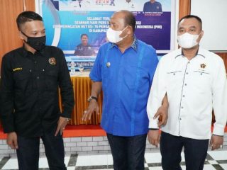 Plt Bupati Langkat, Syah Afandin berharap insan pers yang bertugas di Langkat lebih maju serta mampu menyajikan berita aktual.