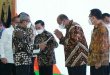 Pemkab Langkat menerima penghargaan dari Komisi Pemberantas Korupsi (KPK) sebagai penyelamat aset bergerak dengan kuantitas terbanyak 2021.