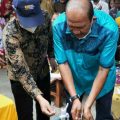 Plt Bupati Langkat, Syah Afandin menerima Sistem Penyediaan Air Minum (SPAM) Pedesaan Padat Karya Kabupaten Langkat 2021 dari Balai Prasarana Pemukiman Wilayah (BPPW) Sumut.