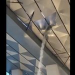 Atap Terminal 3 Bandara Soekarno-Hatta, Tangerang, Banten, bocor seperti air terjun. Peristiwa itu terekam dalam sebuah video yang viral di media sosial.