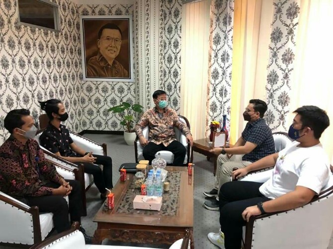 Ketua DPRD Medan, Hasyim terima kunjungan atlet esport di ruang kerjanya, kemarin