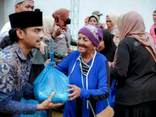 Gerakan Istiqomah Sedekah (GIS) melakukan kegiatan di Desa Perkebunan Bukit Lawang, Kecamatan Bahorok, Jumat (4/3/2022).