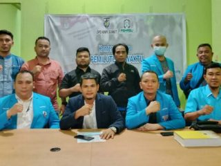 KNPI Sumut dan PBHR saat melakukan konfrensi pers di Sekretariat PBHR, Jalan Sei Musim, Medan, Kamis (10/3/2022)