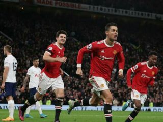 Pelatih sementara MU, Ralf Rangnick harus benar - benar memperhatikan posisi H Maguire di skuad inti. Pasalnya, pemain Timnas Inggris ini terus menunjukkan performa menurun.