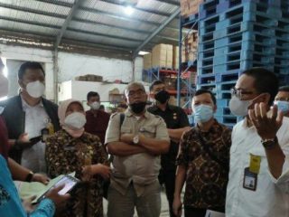 Satgas Pangan Medan melakukan inspeksi mendadak (sidak) minyak goreng ke gudang milik PT Musim Mas dan beberapa distributor minyak goreng lainnya, Kamis (17/3/2022).