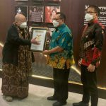 Sejak berdiri lima tahun lalu, 7 Maret 2017, Serikat Media Siber Indonesia (SMSI) telah mencapai titik rencana strategis yang sangat mengesankan. Pencapaian itu akhirnya tercatat di Museum Rekor Indonesia (MURI).