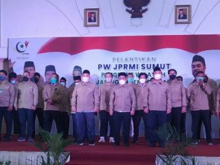 Para Pengurus JPRMI Sumut saat dilantik di Hotel Madani Medan, Minggu (20/3/2022)