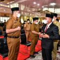 Gubernur Sumatera Utara (Sumut) Edy Rahmayadi melantik pejabat Administrator dan Pengawasan pada Pemerintah Provinsi Sumut di Aula Tengku Rizal Nurdin, Rumah Jabatan Gubernur Sumut, Jalan Sudirman Medan, Selasa (22/3/2022). (kaldera/diskominfo)