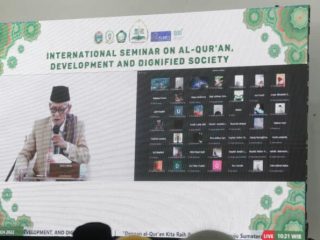 Wakil Gubernur (Wagub) Sumatera Utara (Sumut) Musa Rajekshah membuka Internasional Seminar Alquran, Development and Dignifield Society dengan topik “Alquran dan Masyarakat Bermartabat” di Aula Raja Inal Siregar, Kantor Gubernur Sumut, Jalan Pangeran Diponegoro Nomor 30, Medan, Selasa (22/3). Seminar ini menjadi salah satu rangkaian acara Musabaqah Tilawatil Quran (MTQ) XXXVIII Tingkat Provinsi Sumut. (kaldera/diskominfo)