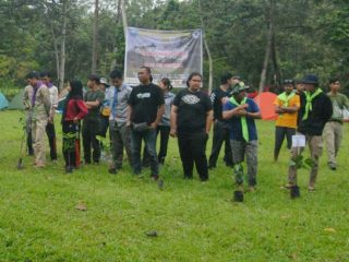 Memperingati Hari Hutan dan Hari Air se-dunia, 21 Maret dan 22 Maret, Komunitas Sahabat Alam Lestari (SALi) dan Kelompok Sadar Wisata (Darwis) Aras Napal menggelar kegiatan Aras Napal Conservation Camp (ANCC) 2022 di Desa Bukit Mas, Kecamatan Besitang, Kabupaten Langkat, Sumatera Utara, 25-27 Maret 2022.