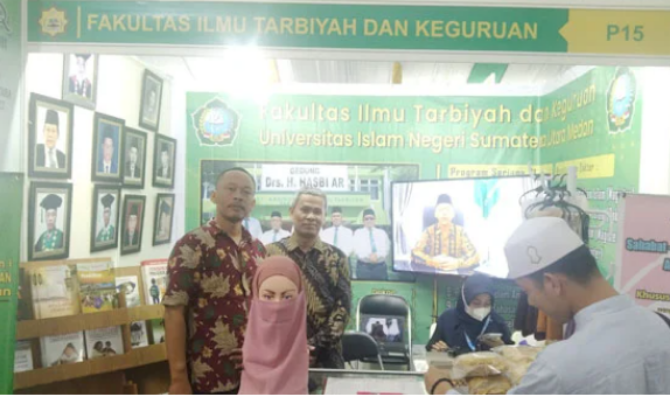 Salah satu stand yang menjadi favorit pengunjung pameran, hari ketiga kegiatan MTQ ke-38 tingkat Provinsi Sumatera Utara yang berlangsung di Kampus I UIN Sumut Jalan Sutomo Medan adalah stan Fakultas Tarbiyah dan Ilmu Keguruan (FTIK) UIN Sumatera Utara.