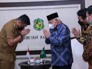 Walikota Medan, Bobby Nasution saat menerima kunjungan pengurus Baznas pusat