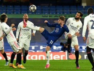 Hattrick Benzema Bungkam Publik Stamford Bridge